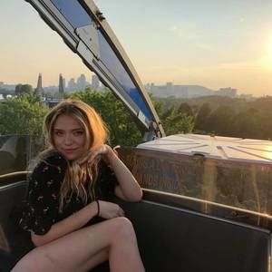 Meet your Posher, Robyn